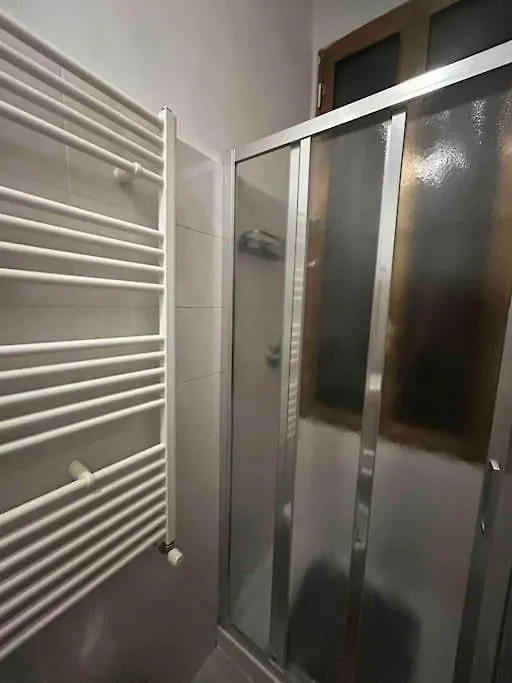 Mirella Apt, 2Min Train Station Местре 0*,  Италия