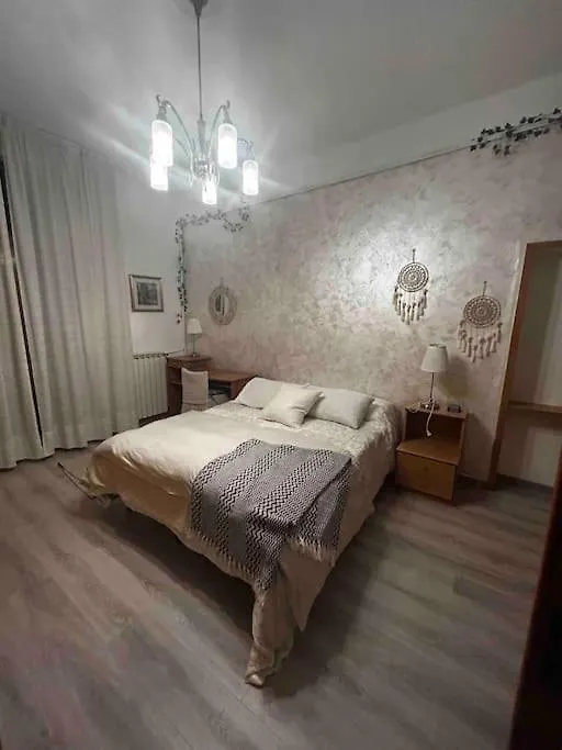 Mirella Apt, 2Min Train Station Местре 0*,
